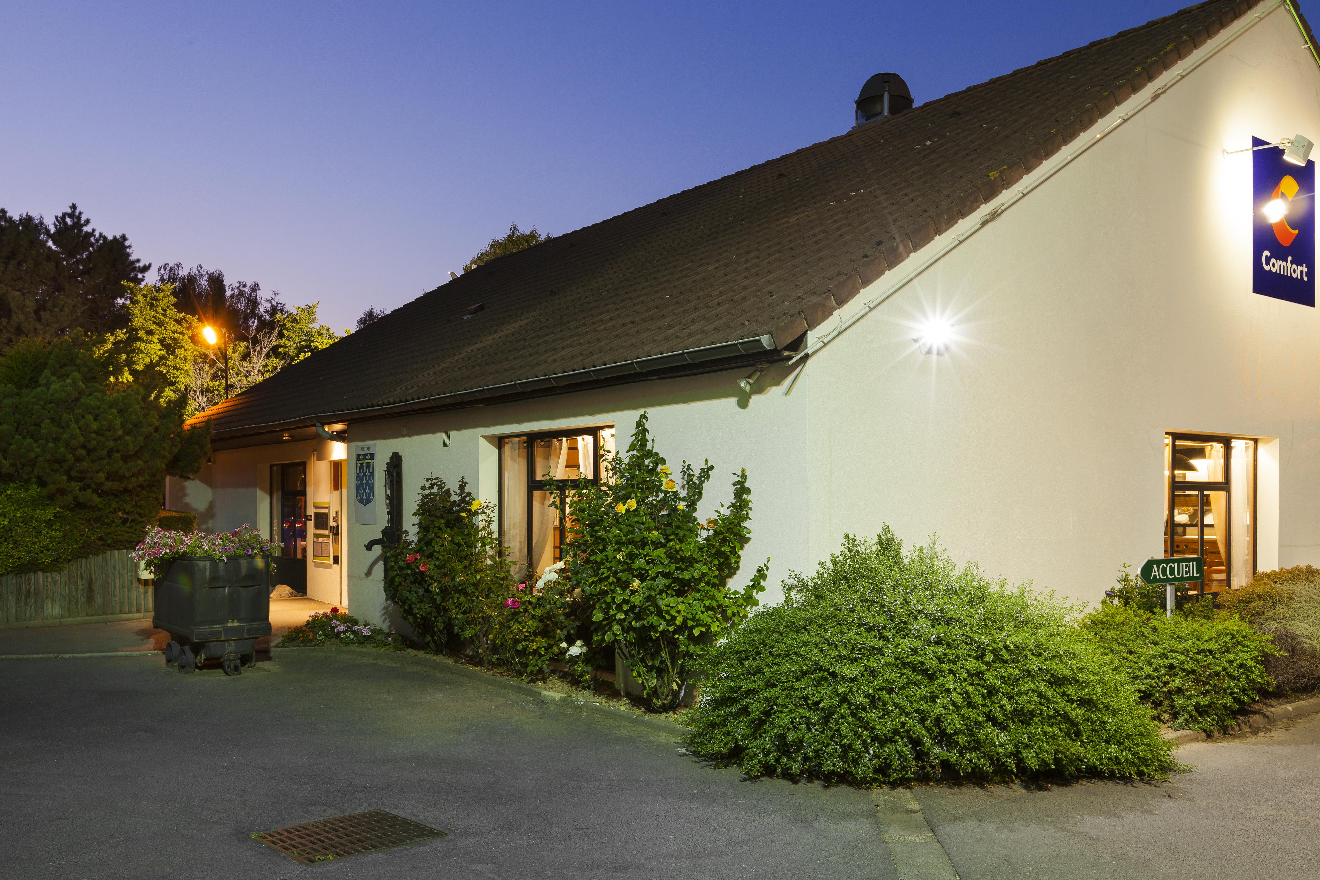 Comfort Hotel Lens - Noyelles Godault Exterior photo